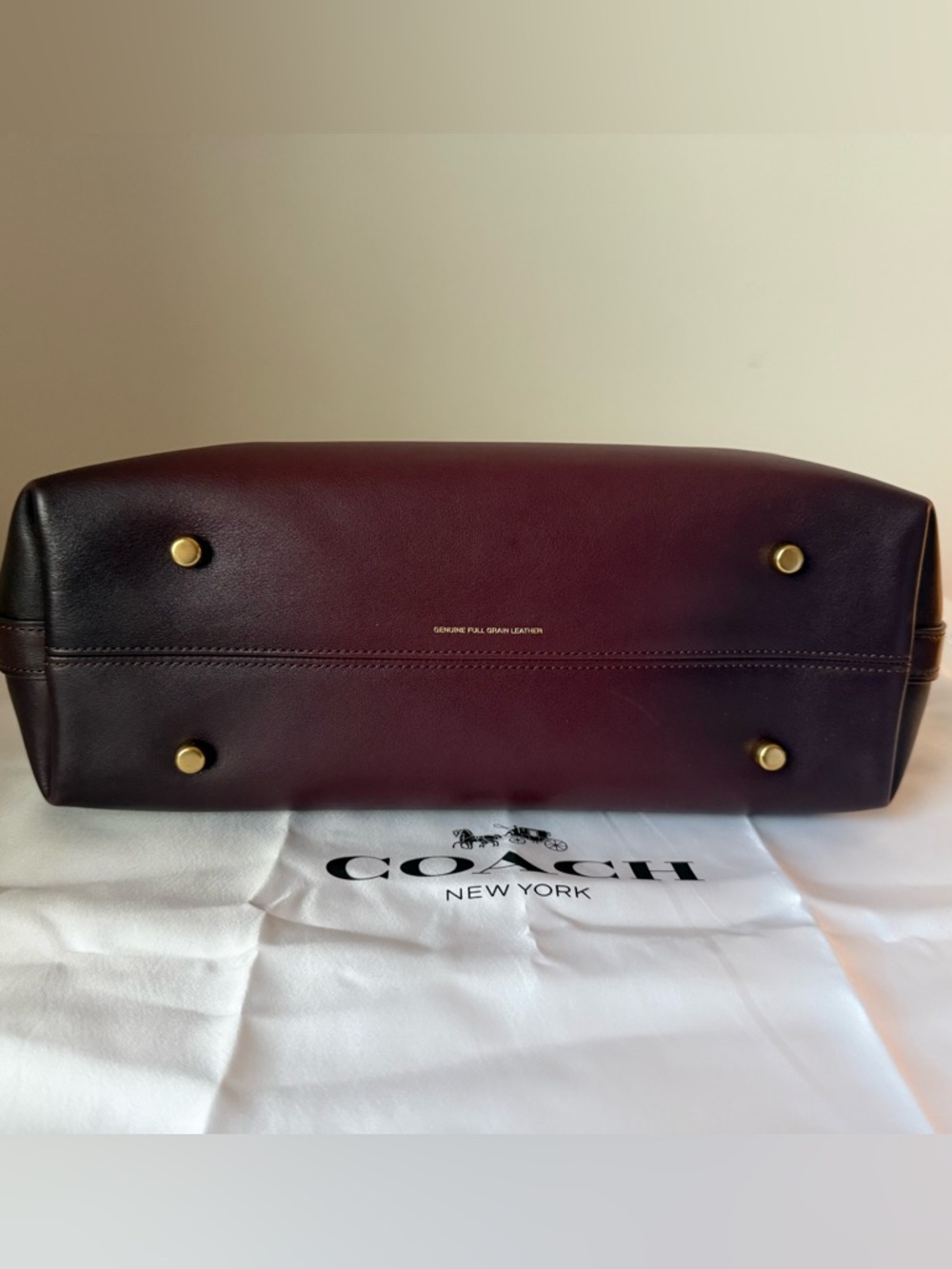 Coach Empire 28 Merlot - Picture 5 of 11